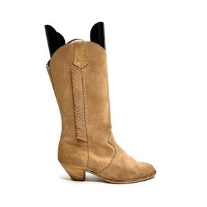 Vintage 1970s women’s tan suede knee high western pull on fringe boots